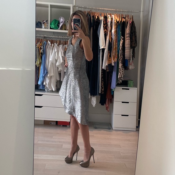 Ports Dress, Size 2, Silver Taffeta - Picture 3 of 10